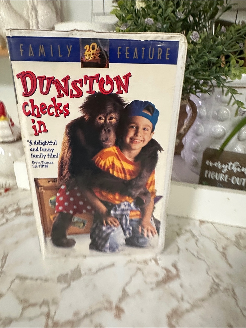 Dunston Checks In Kids VHS – Family Feature